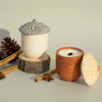 Silikónová forma Žaluď na výrobu nádob s viečkom na sviečky.