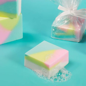 Sada, ako vyrobiť viacfarebné darčekové mydlá. Materiály a návod Sada, ako vyrobiť viacfarebné darčekové mydlá. Materiály a návod