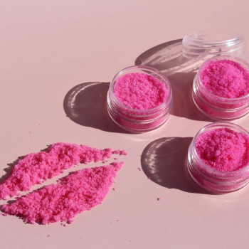Sada, ako vyrobiť peeling na pery. Materiály a návod Sada, ako vyrobiť peeling na pery. Materiály a návod