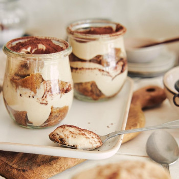 Aromatická esencia tiramisu - Sladká vôňa kávy a likéru. Skvelý večer