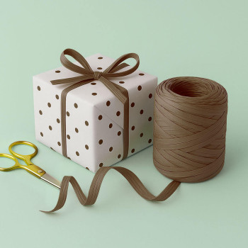 Čokoládovo hnedá rafiová stuha. Online predaj.