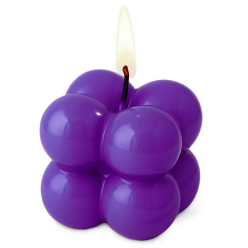 Elektricky fialový lak na sviečky