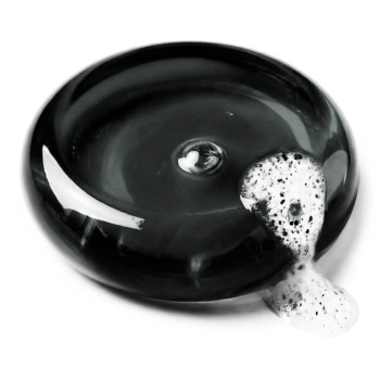 Čierne farbivo na výrobu kozmetiky. Rozpustné vo vode. Online predaj.