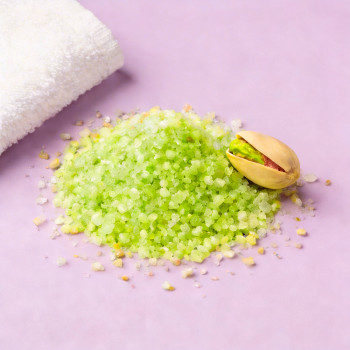 Pistáciové farbivo pre glycerínové mydlo.