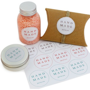 Klasické ručne vyrábané samolepky na balenie. Online predaj