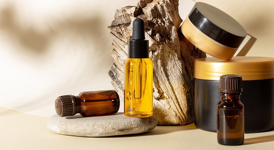 Drevité vône pre masážne oleje